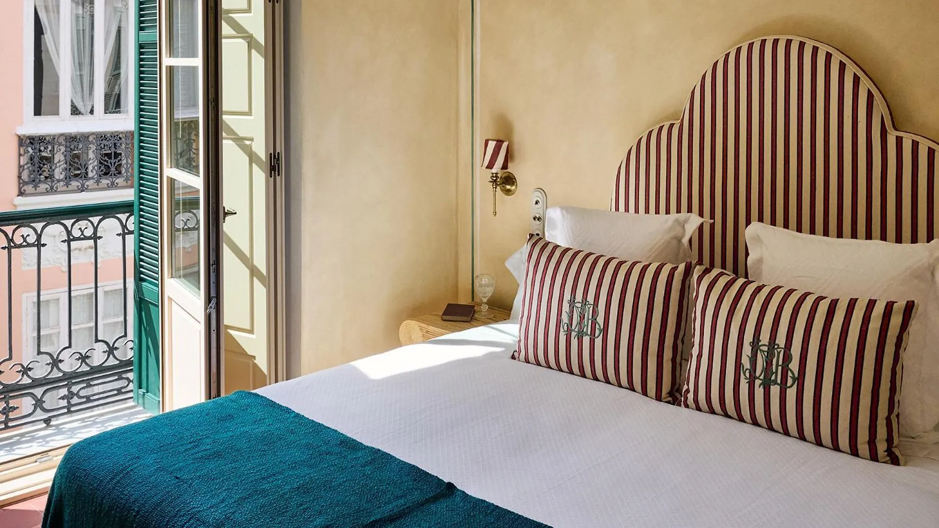 Cristine Bedfor Malaga Hotel